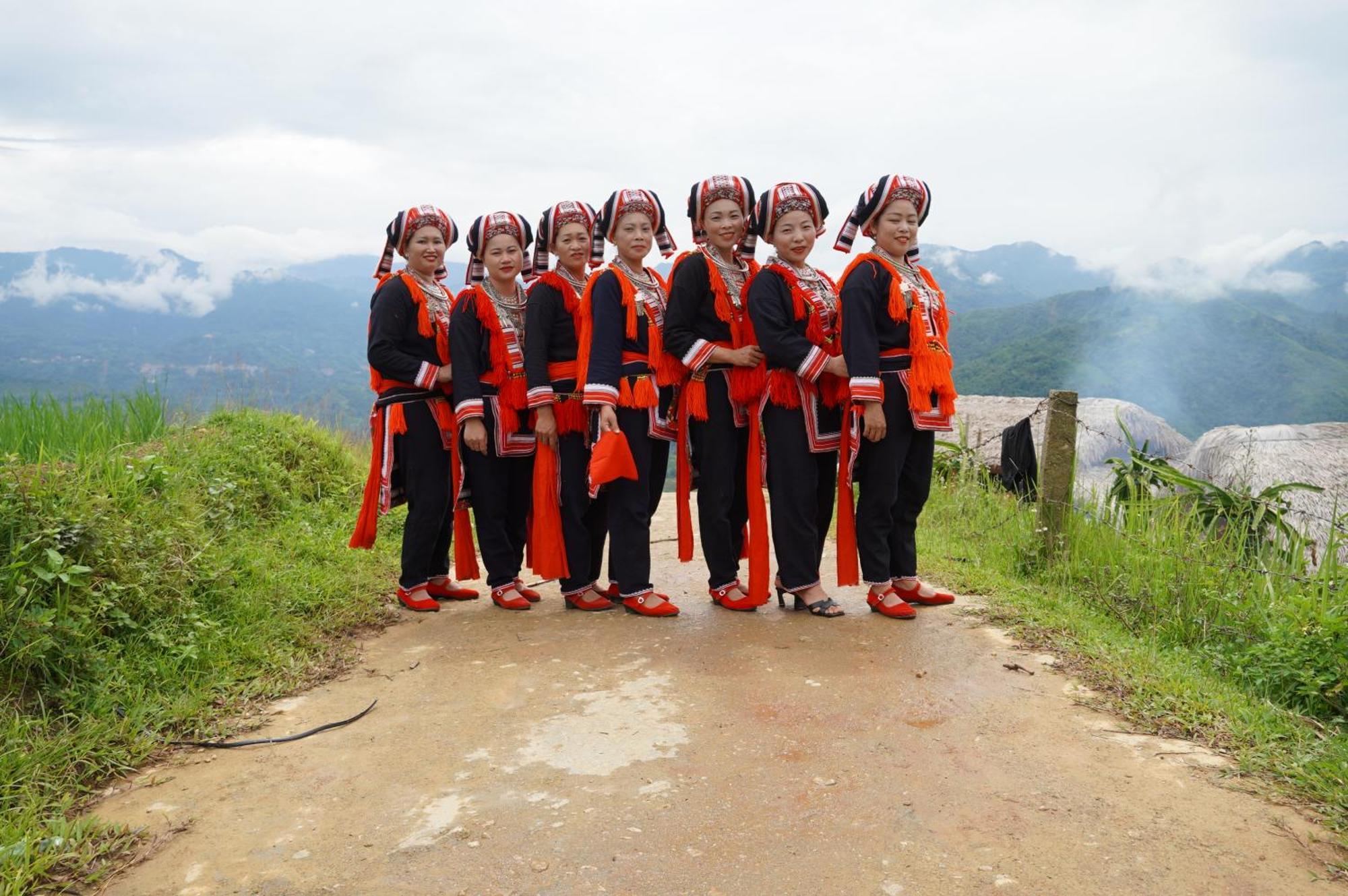 Hoang Su Phi - Mong Ngua Homestay Ha Giang Esterno foto
