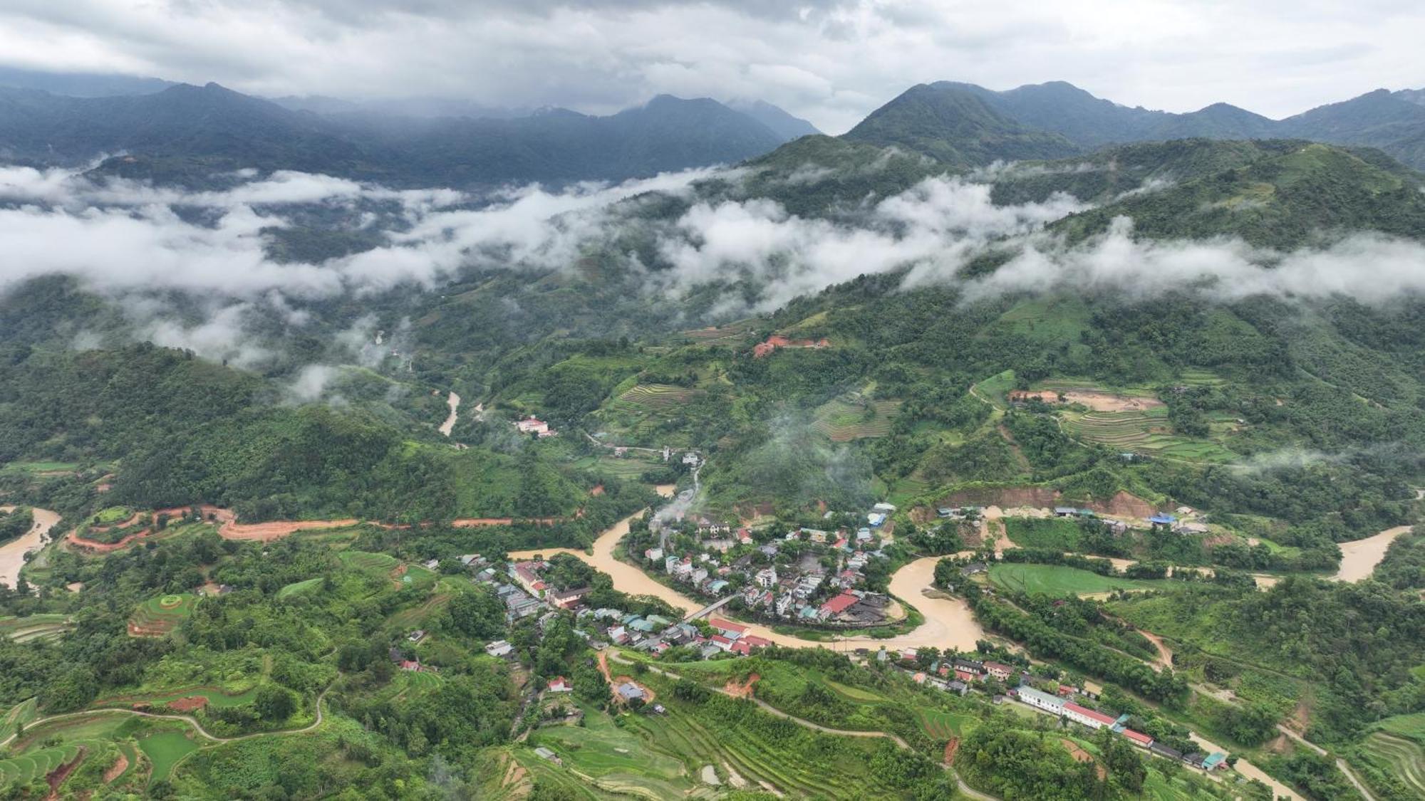 Hoang Su Phi - Mong Ngua Homestay Ha Giang Esterno foto