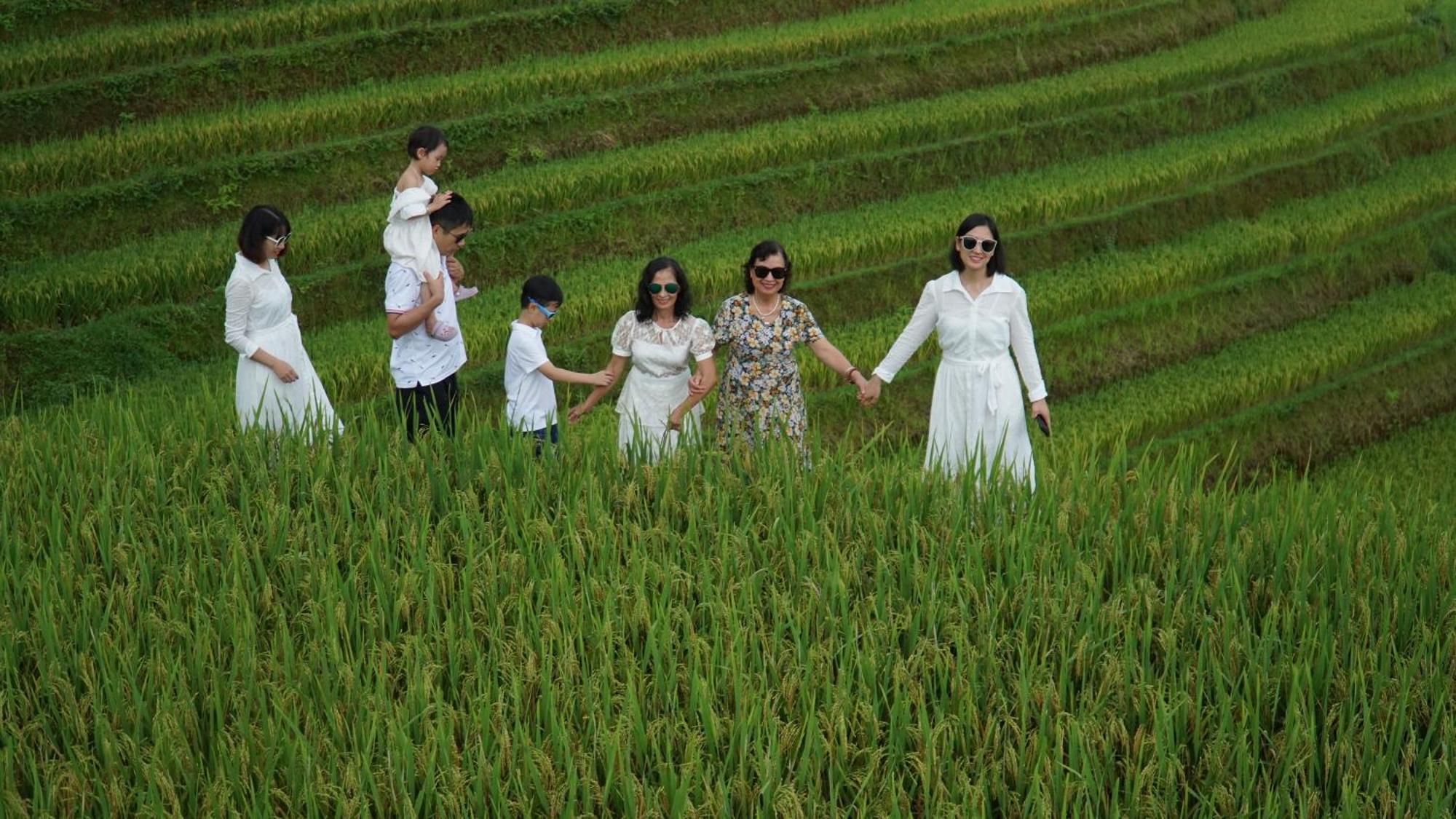 Hoang Su Phi - Mong Ngua Homestay Ha Giang Esterno foto
