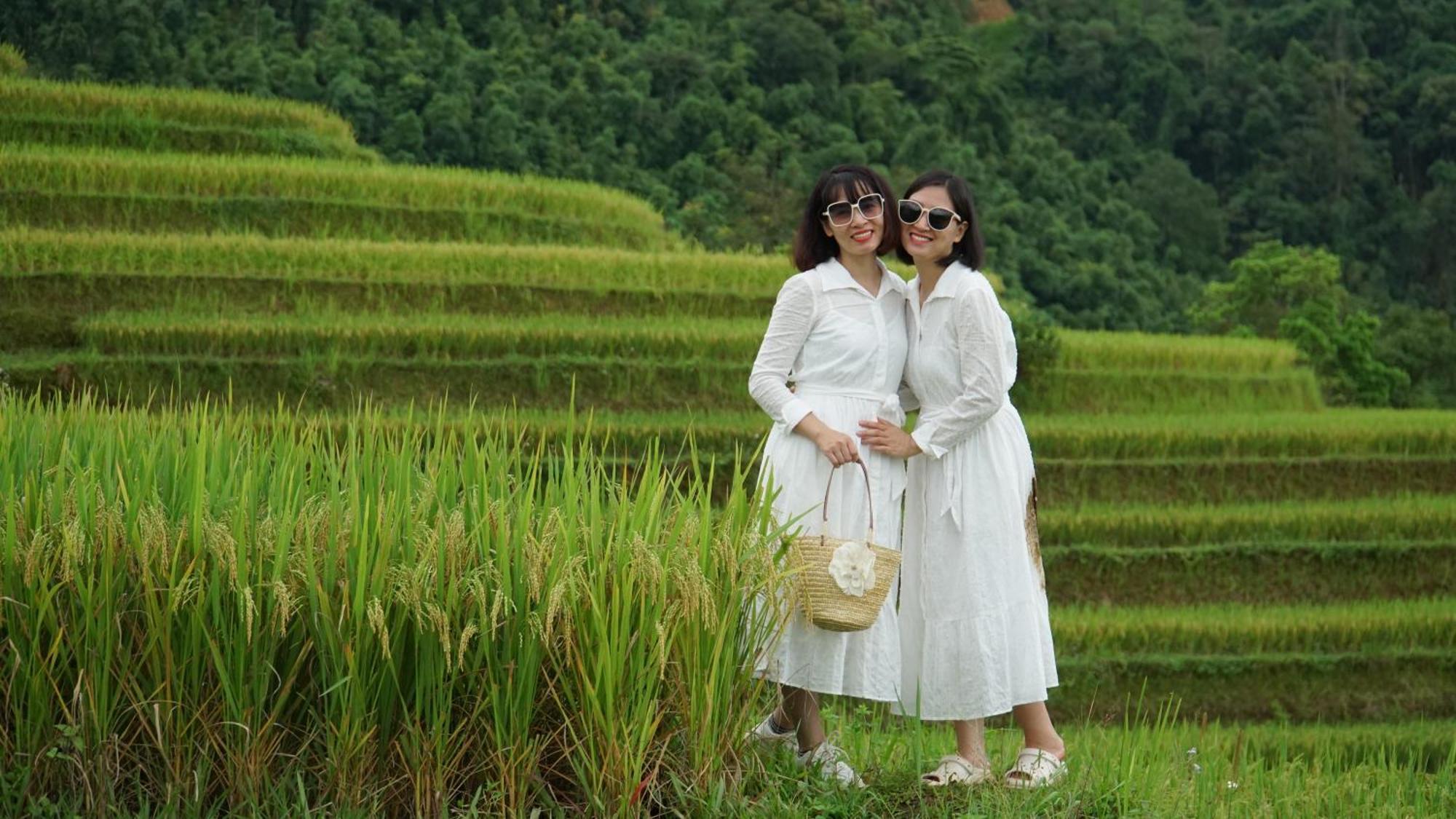 Hoang Su Phi - Mong Ngua Homestay Ha Giang Esterno foto